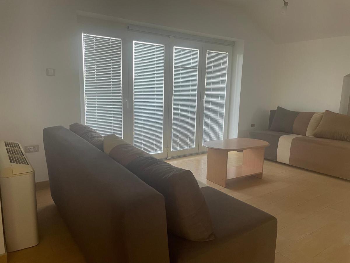 Vila Odmor na Dunavu Beocin Luaran gambar